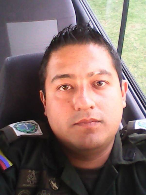 Date this stunning Colombia man Cesar from Bogota CO11076