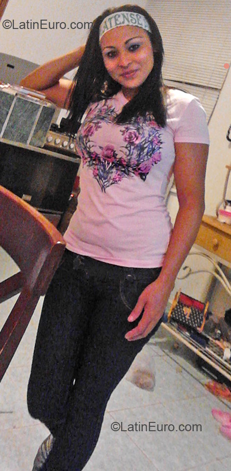 Date this young Honduras girl Indira from Puerto Cortes HN703