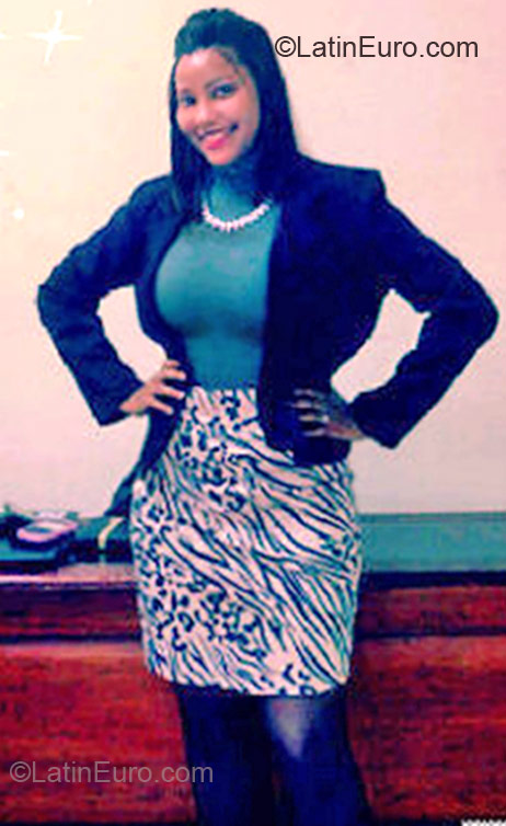 Date this hot Dominican Republic girl Lala from Santo Domingo DO17598