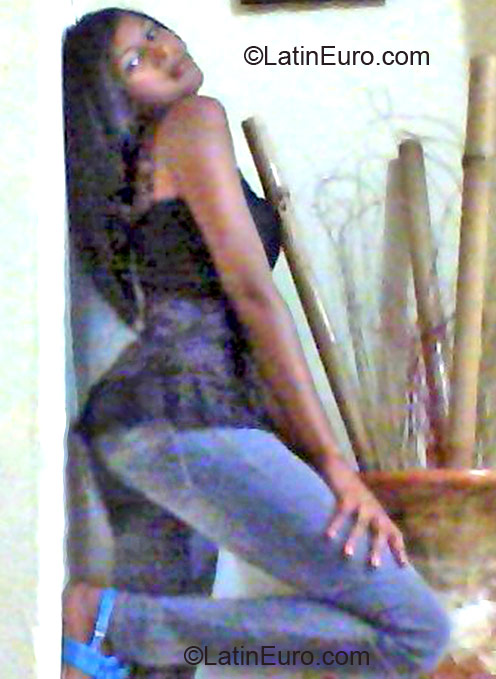 Date this passionate Dominican Republic girl Andrea from La Romana DO12099