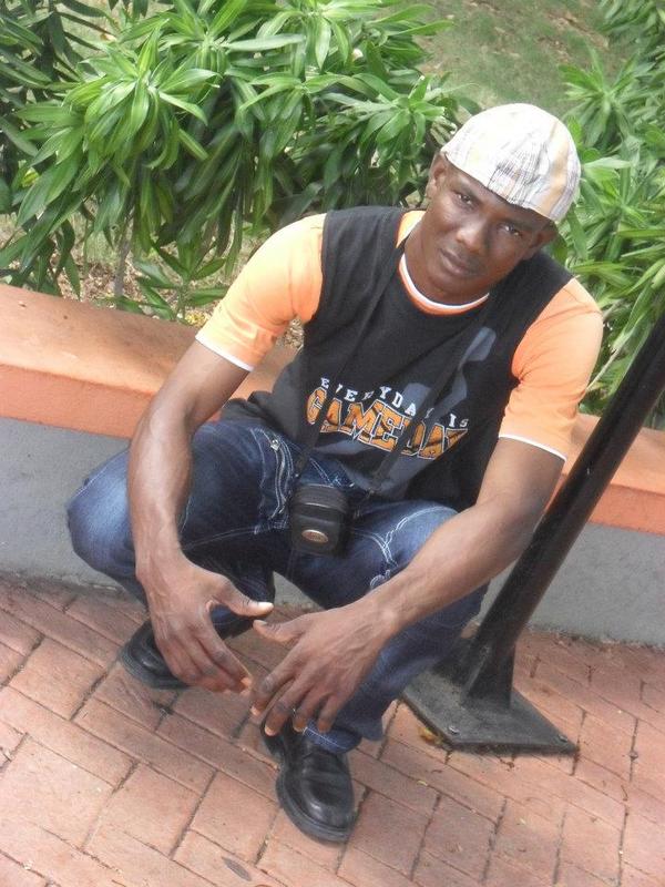 Date this hard body Haiti man Oscarsweet from Santiago HT31