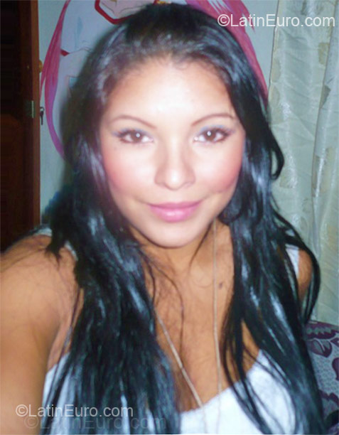 Date this attractive Colombia girl Giuliana from Medellin CO11224
