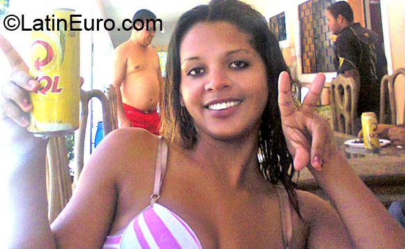 Date this sultry Brazil girl Paula Maria from Rio Largo BR7095