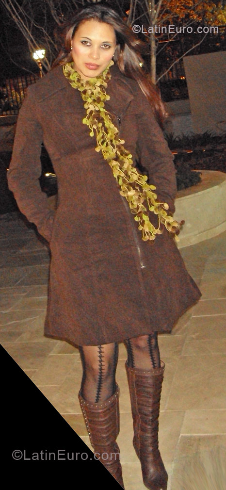 Date this hard body Brazil girl Giselle from Sao Paulo BR7113