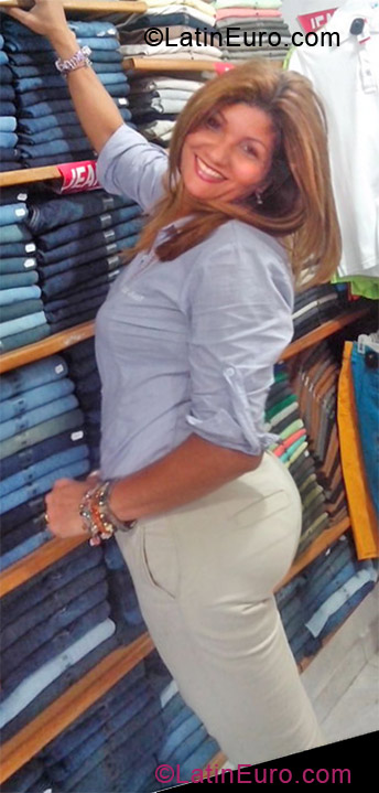 Date this pretty Colombia girl Danella from Barranquilla CO11351