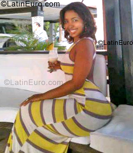 Date this cute Dominican Republic girl Chantal marie from Santo Domingo PR99