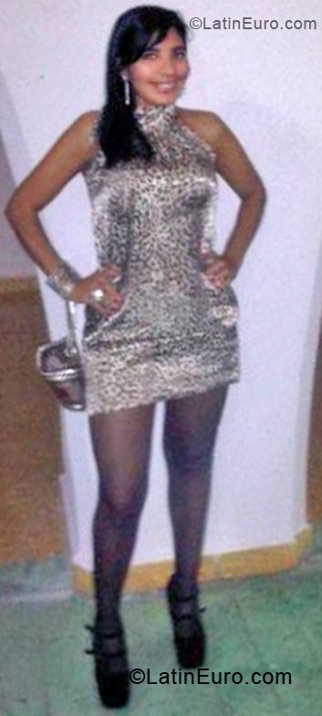 Date this tall Dominican Republic girl Carmen from Rep Dom DO12663