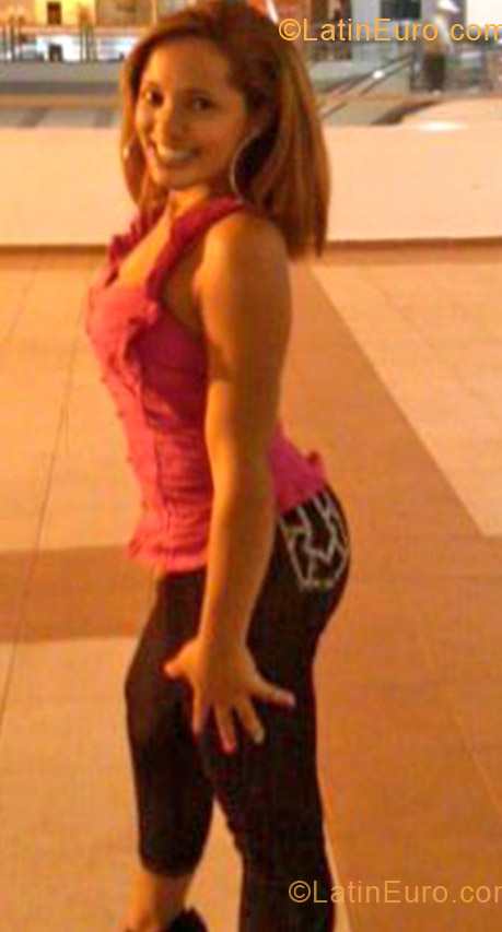 Date this cute Dominican Republic girl Ruth esther her from Barahona DO12835