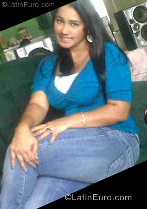 Date this lovely Honduras girl Marilyn from San Pedro Sula HN895