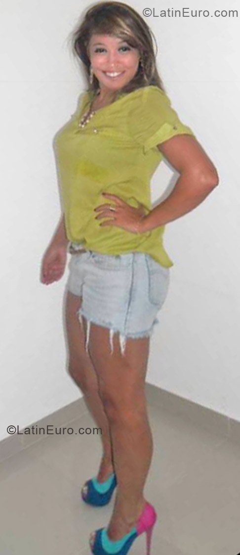 Date this charming Brazil girl Rosana from Sao Jose Dos Campos BR7181