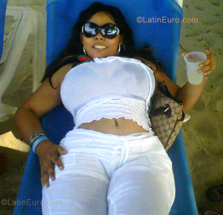 Date this happy Dominican Republic girl Jeannette from Santiago DO12897