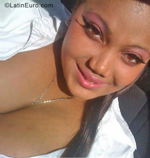 Date this gorgeous Jamaica girl Milan from Kingston JM830