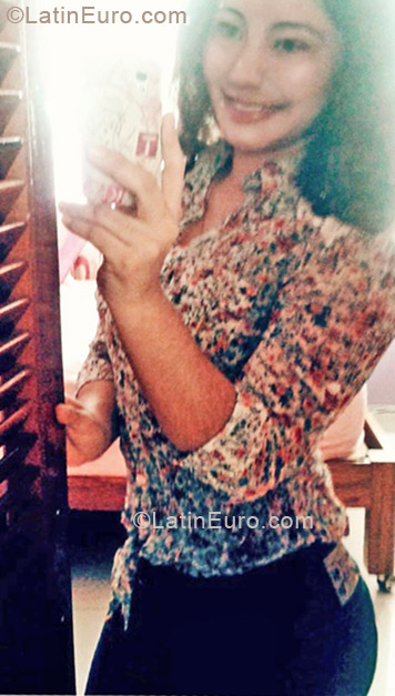 Date this good-looking Mexico girl Leslie from Poza Rica MX766