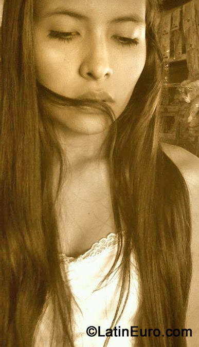 Date this beautiful Colombia girl Deicy from Bucaramanga CO11597