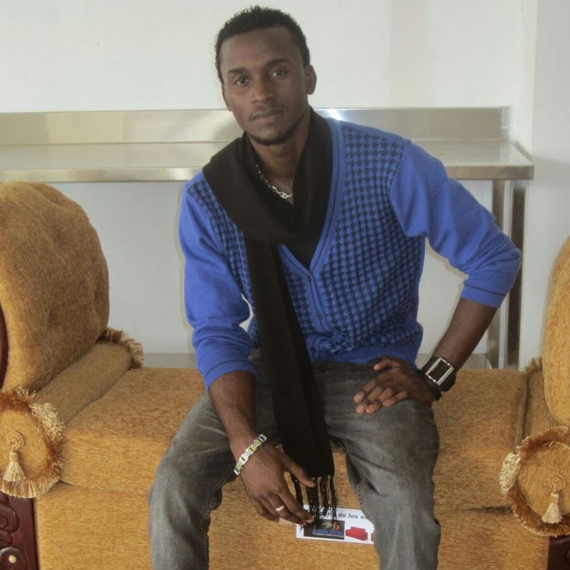 Date this athletic Dominican Republic man Adrien Bernado from Republica Dominicana DO13301