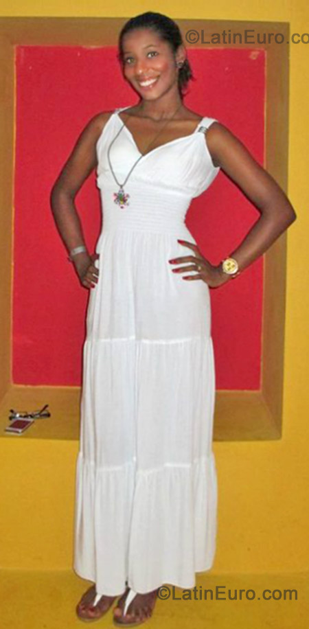 Date this lovely Dominican Republic girl Katherine from Santo Domingo DO13500