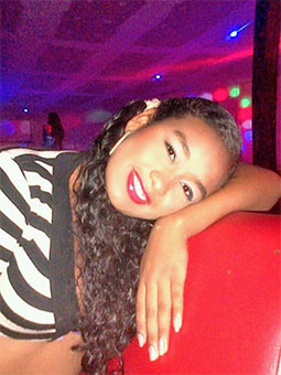 Date this happy Colombia girl AURA from Bucaramanga CO11966