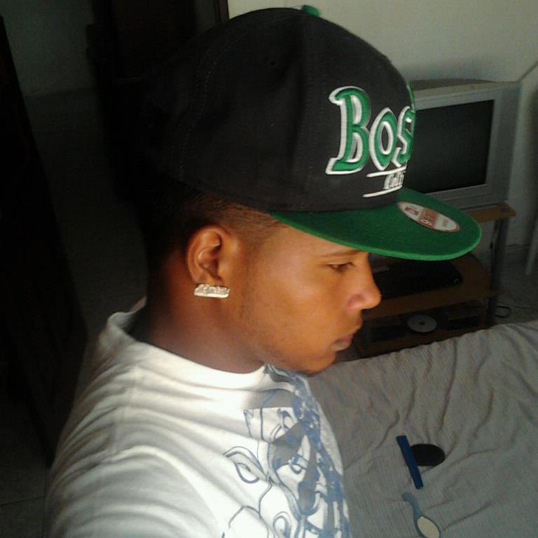 Date this sultry Dominican Republic man Ruben dario from La Vega DO13809