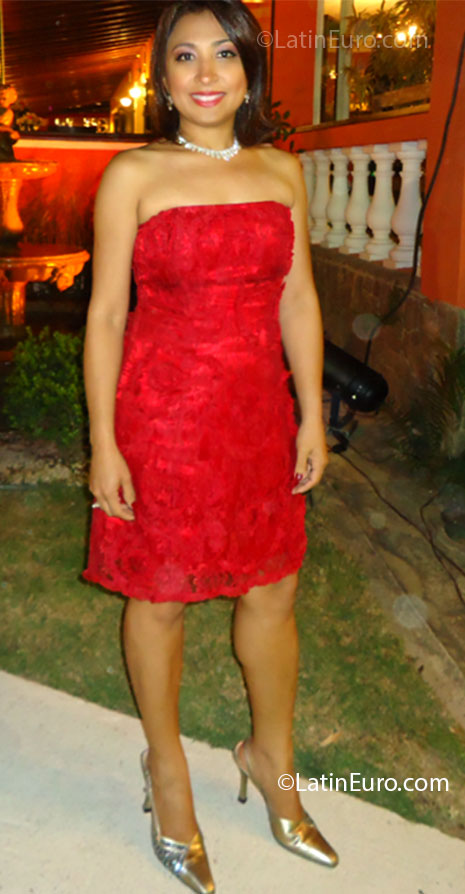 Date this beautiful Brazil girl Maria from Sao Paulo BR7340