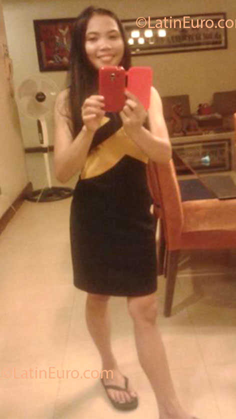 Date this funny Philippines girl Neriza from Iloilo City PH531