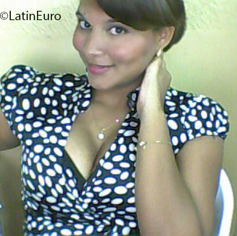 Date this nice looking Colombia girl Yacelis from Valledupar CO11868
