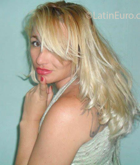 Date this athletic Brazil girl Daniela from Santa Barbara D Oeste BR7384