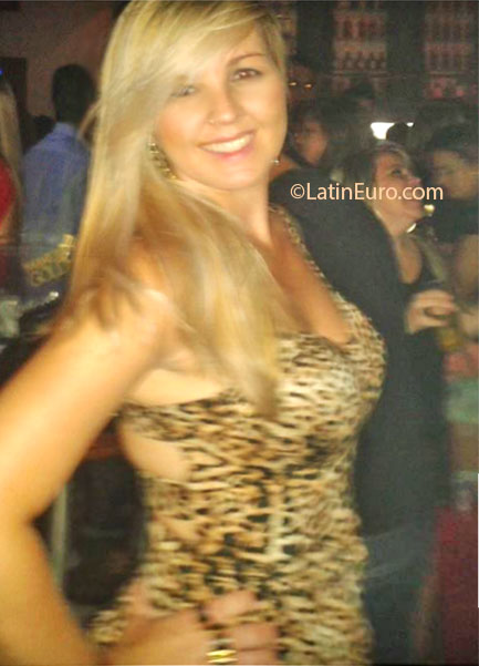 Date this young Brazil girl Pamella from Feira De Santana BR7407