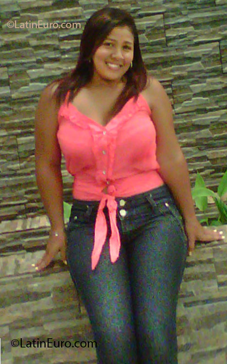 Date this beautiful Colombia girl Wendy from Santander CO11987