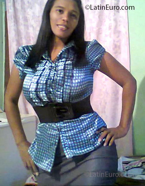 Date this happy Dominican Republic girl Sujey from San Pedro DO14256