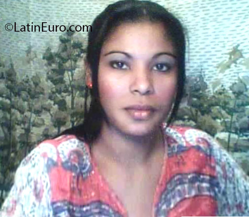 Date this lovely Brazil girl Ana Angelica from Uberaba BR7456