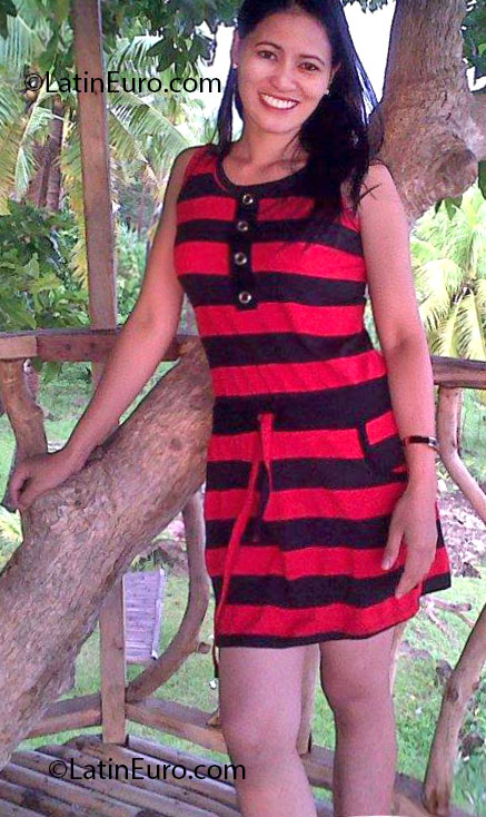 Date this cute Taiwan girl Farah from Taipei PH547