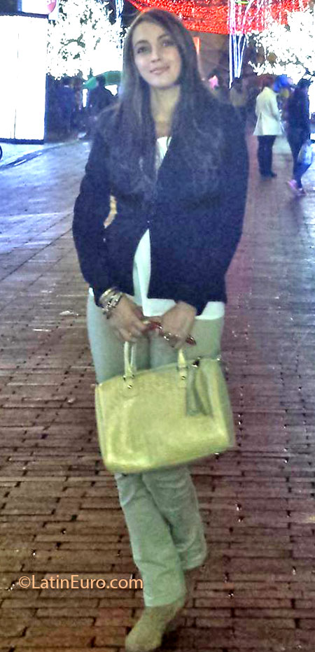 Date this athletic Colombia girl Liliana from Bogota CO12175