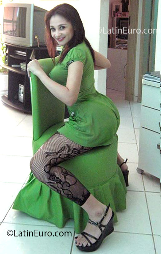 Date this sultry Brazil girl Tatyane from Rio De Janeiro BR7510