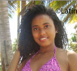 Date this nice looking Dominican Republic girl Eliany from Bonao DO14471