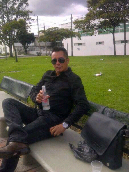 Date this georgeous Colombia man Fernando from Bogota CO12209