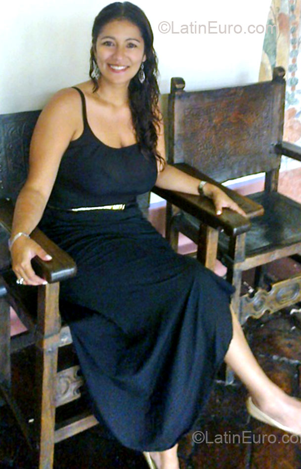 Date this gorgeous Colombia girl Diana from Colombia CO12317