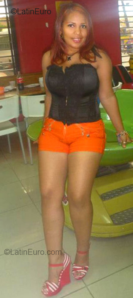 Date this charming Dominican Republic girl Pame10 from Mao DO14675