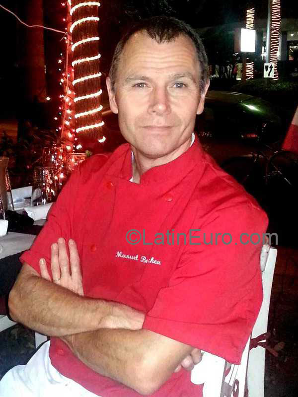 Date this charming United States man Manuel from Miami Beach US14002