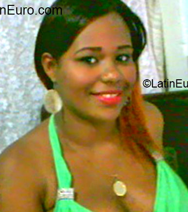 Date this lovely Dominican Republic girl Evanyelina from Santiago DO14806