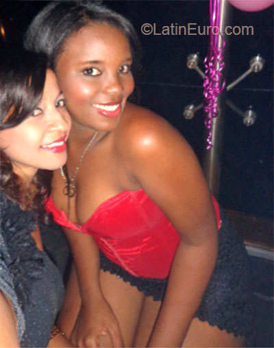 Date this nice looking Dominican Republic girl Danelys from Santo Domingo DO19896