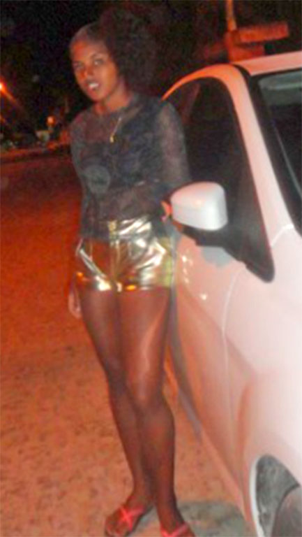 Date this happy Brazil girl Amanda from Salvador BR7617