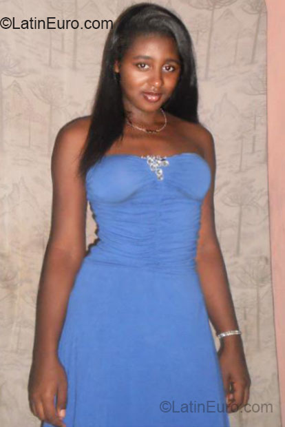 Date this delightful Brazil girl Sabriny from Feira De Santana BR9622