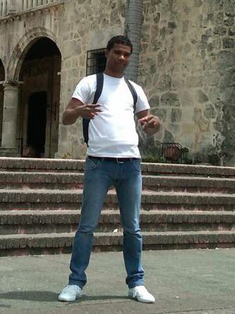 Date this tall Dominican Republic man Isaac from Santo Domingo DO15425