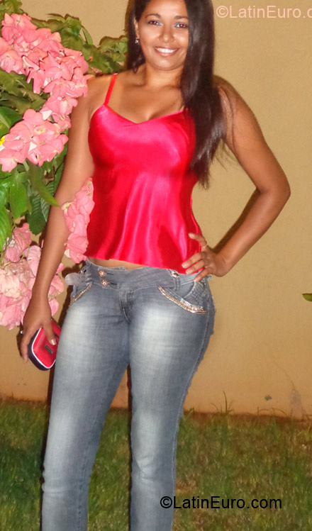 Date this funny Brazil girl Alinne from Mossoro BR7709