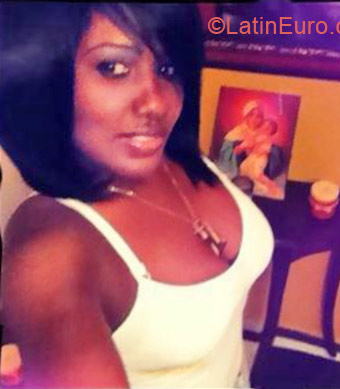 Date this gorgeous Dominican Republic girl Isabel from Santo Domingo DO15571
