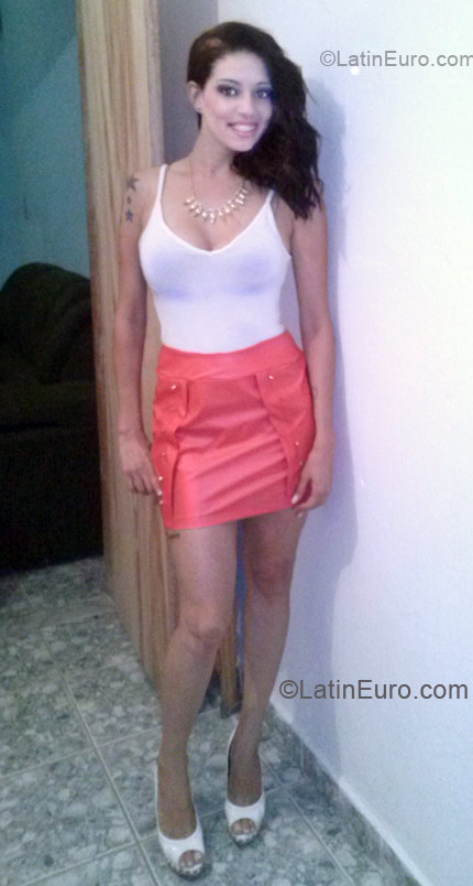 Date this lovely Brazil girl Danielle from Vespasiano BR7736