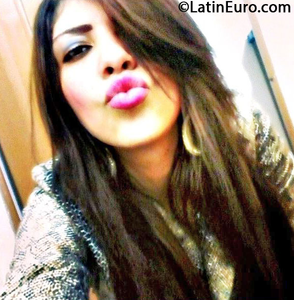 Date this cute Brazil girl Bruna from Tres Lagoas BR7778
