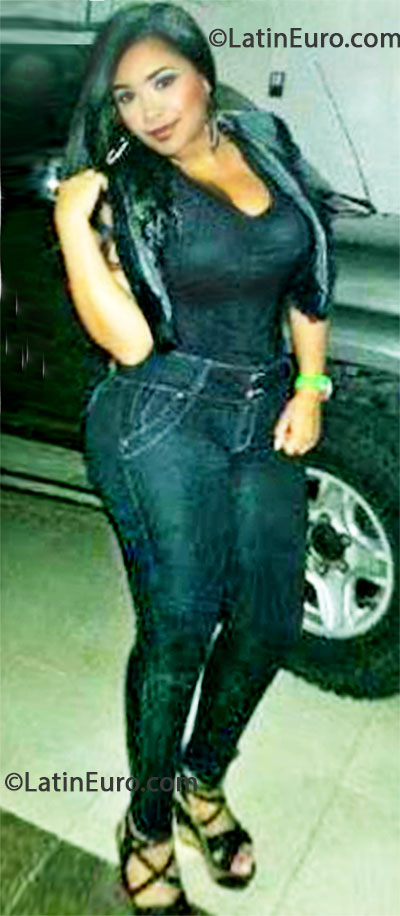 Date this athletic Colombia girl Catherine from Medellin CO13022