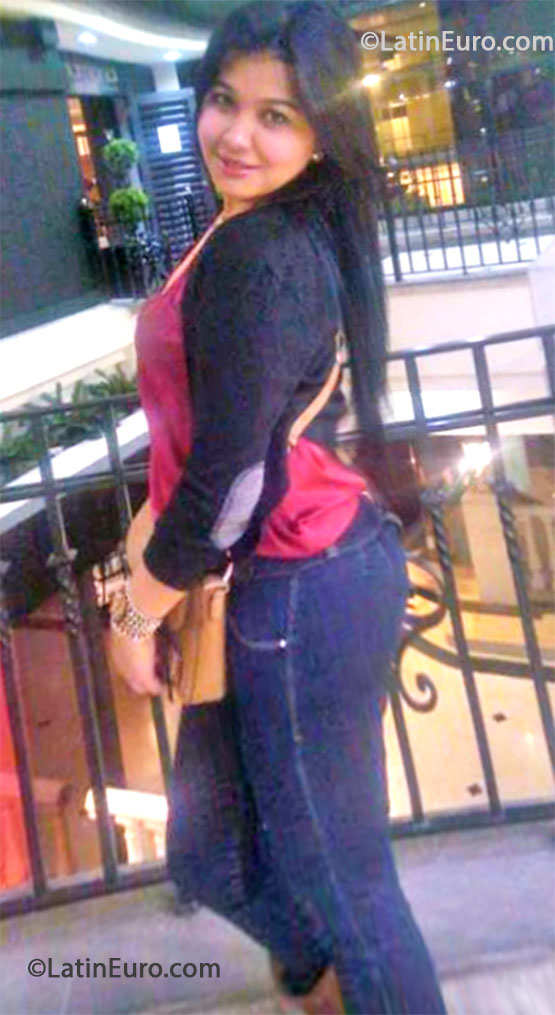 Date this fun Colombia girl Sofia from Bogota CO13018