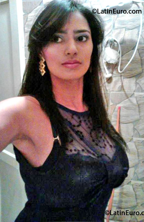 Date this nice looking Brazil girl Nilmara from Sao Paulo BR7820